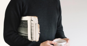 生活若剥去了理想、梦想、幻想，那生命便只