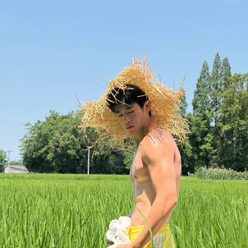 人生多困顿故我记录欢愉。