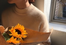 愿有人陪你颠沛流离，如果没有，愿你成为自己的太阳。女图集