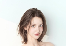 人群太吵，我想去听旷野的风，安静和孤独，