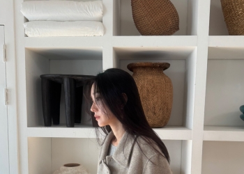 人群太吵，我想去听旷野的风，安静和孤独，踏实又自由。