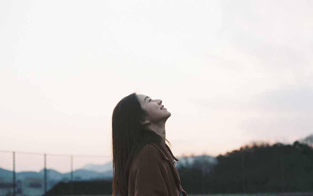 一声无人听见的叹息，却让风记住了。