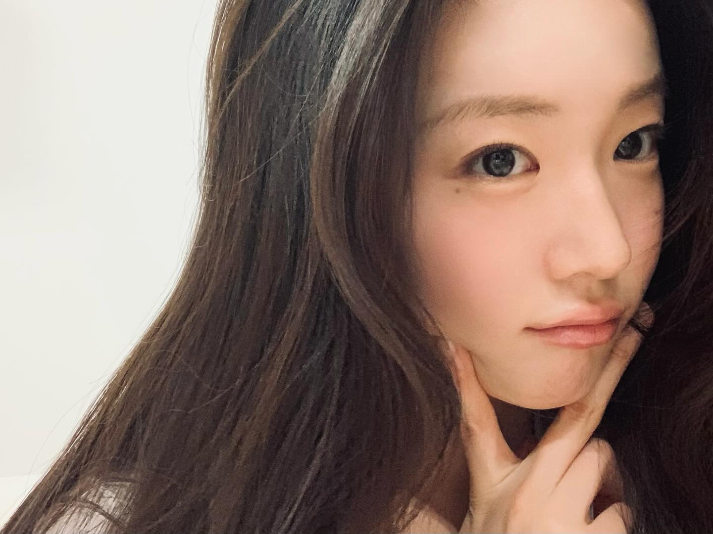 yoonjiiii_2026-03-21_15-49-36_3857575315589689753_1027989030_16.jpg