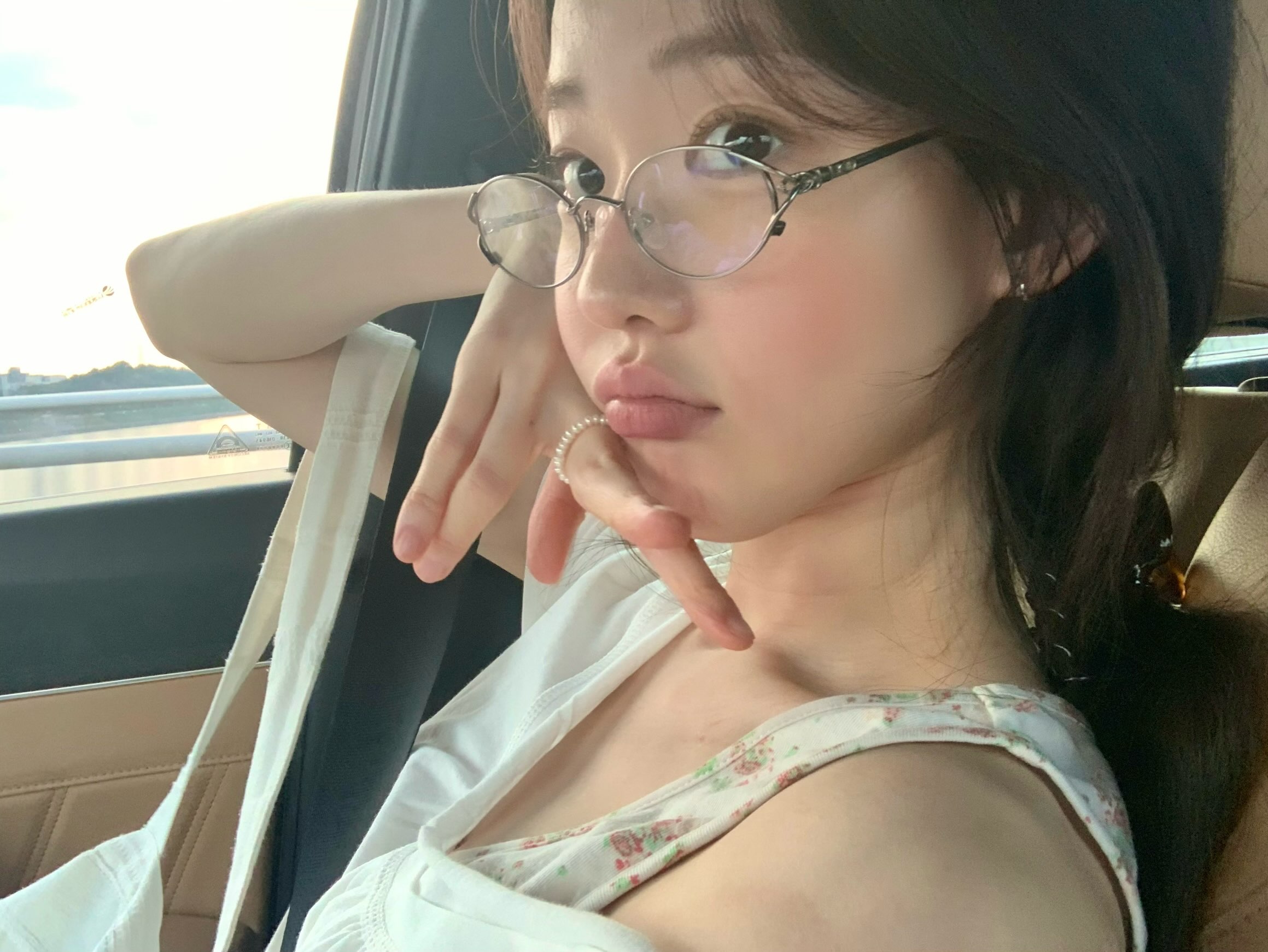 yoonjiiii_2026-07-05_18-21-46_3934482115938528469_1027989030_20.jpg