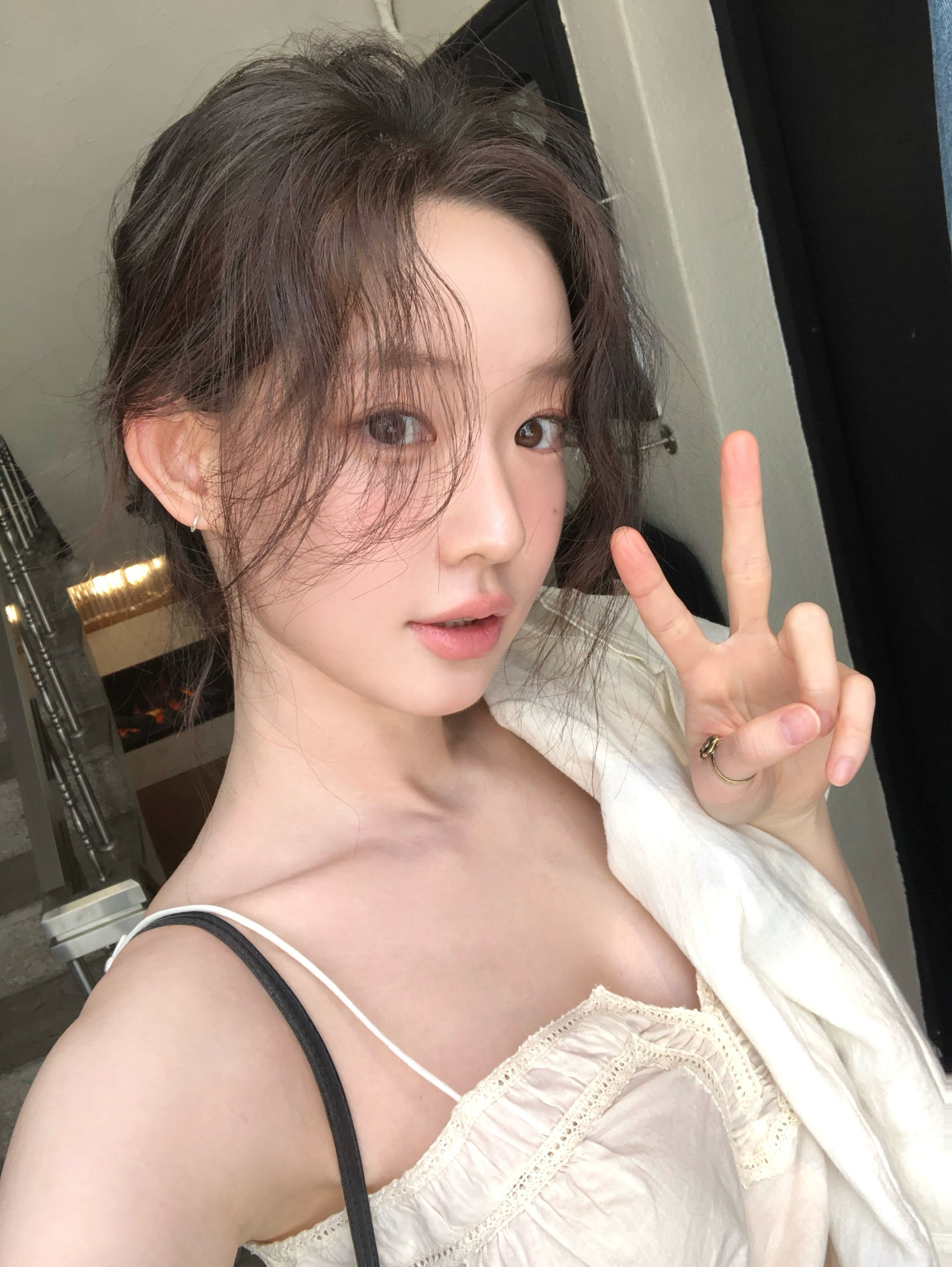 yoonjiiii_2026-08-07_18-48-01_3958412828048021214_1027989030_4.jpg