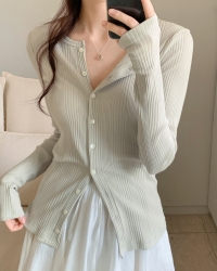 万物皆有裂痕，我是自己的光。