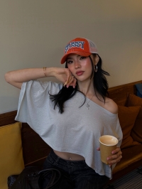 总有人间一两风，填我十万八千梦。