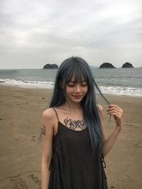 去看海吧，海可以装下所有不开心。