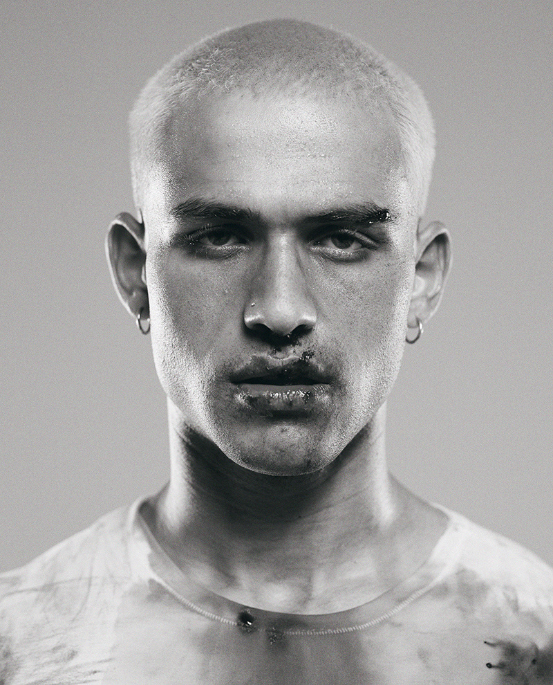 把荆棘当作铺满鲜花的原野。欧美图集