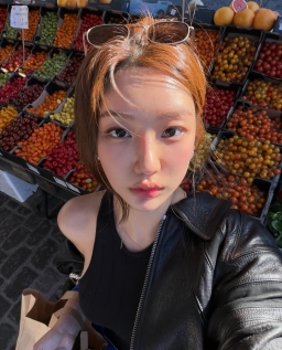 阳光无限好，何必自寻烦恼。